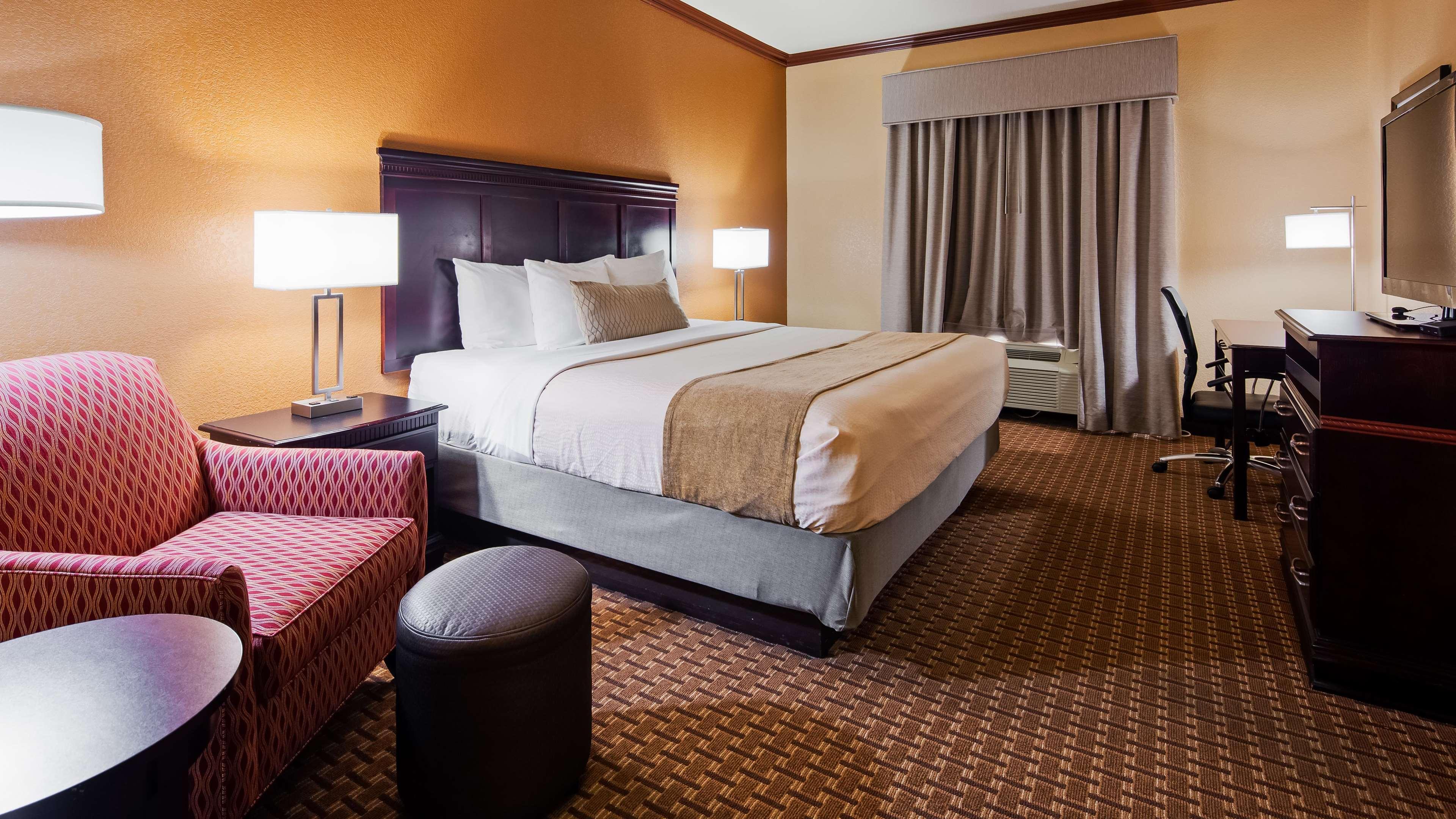 Best Western Granbury Inn And Suites Exterior photo